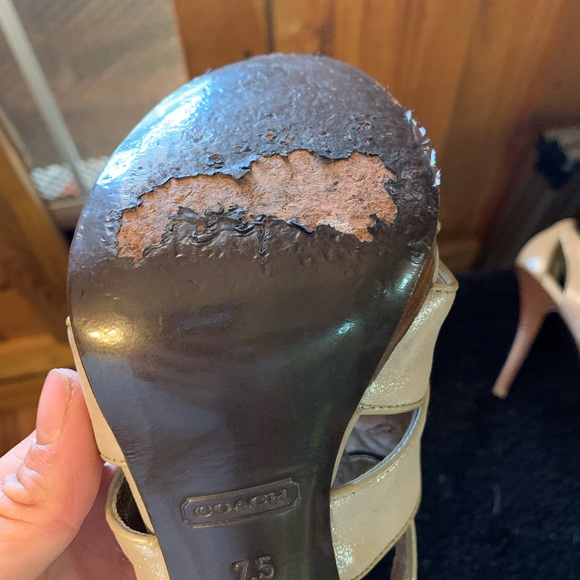 Coach heels - Picture 2 of 2